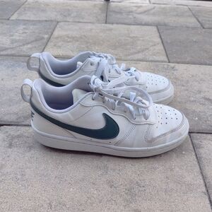 Nike Sneakers White And Army Green